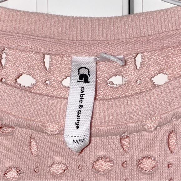 Cable And Gauge | Sweatshirt W/Laser Cutout All Over Z42345 Blush Pink Medium - Picture 5 of 7
